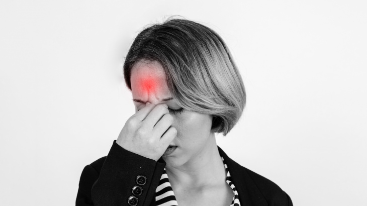 Migren Nedir? Migren Belirtileri ve Tedavisi Nasıl Olur?